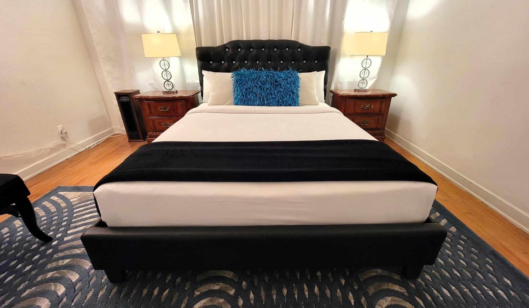 Spacious 5br Private 5 Minutes To Rodeo Drive With Hot Tub Spacious Backyard Parking Ferienhaus