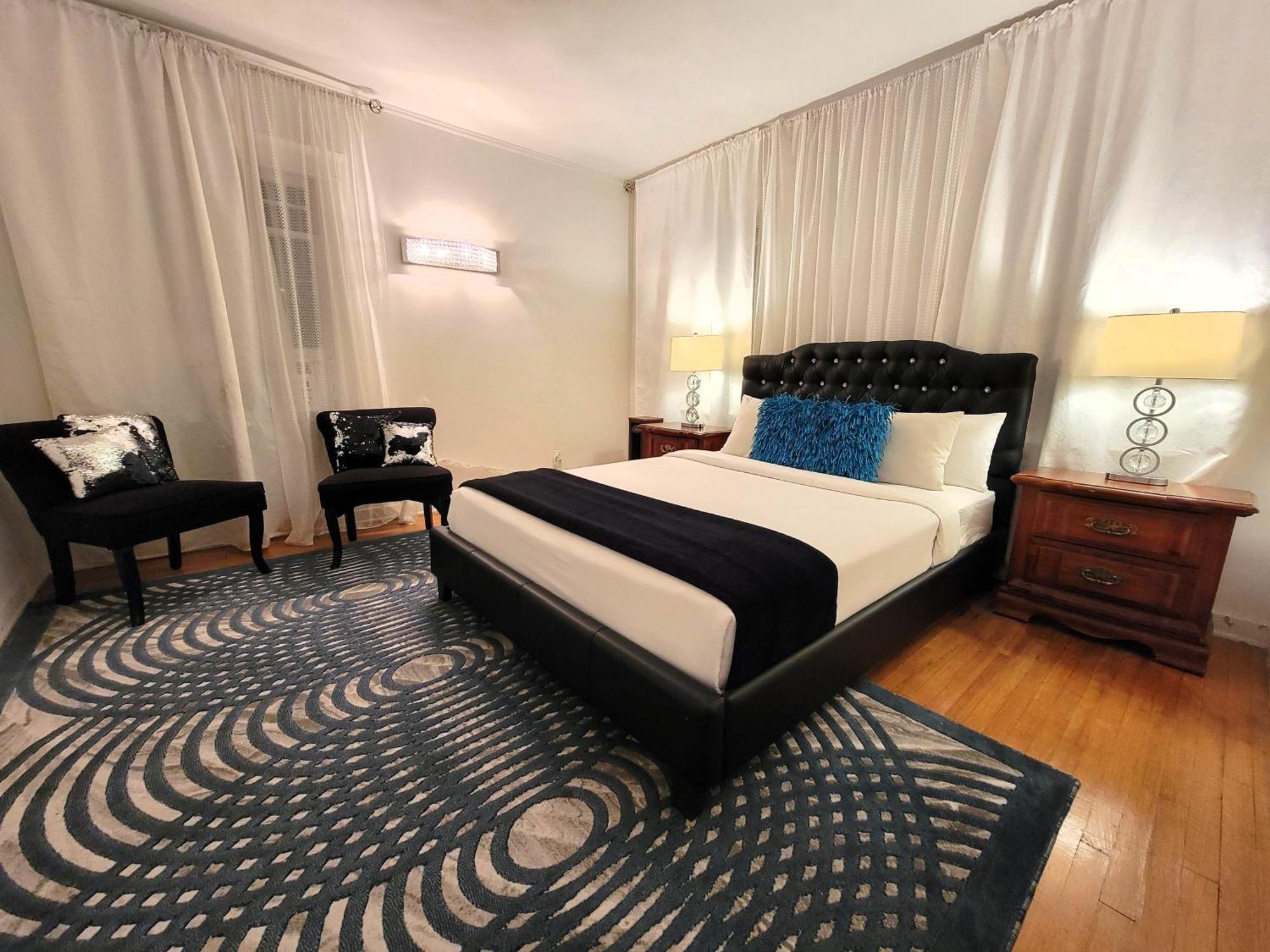 Spacious 5br Private 5 Minutes To Rodeo Drive With Hot Tub Spacious Backyard Parking Ferienhaus