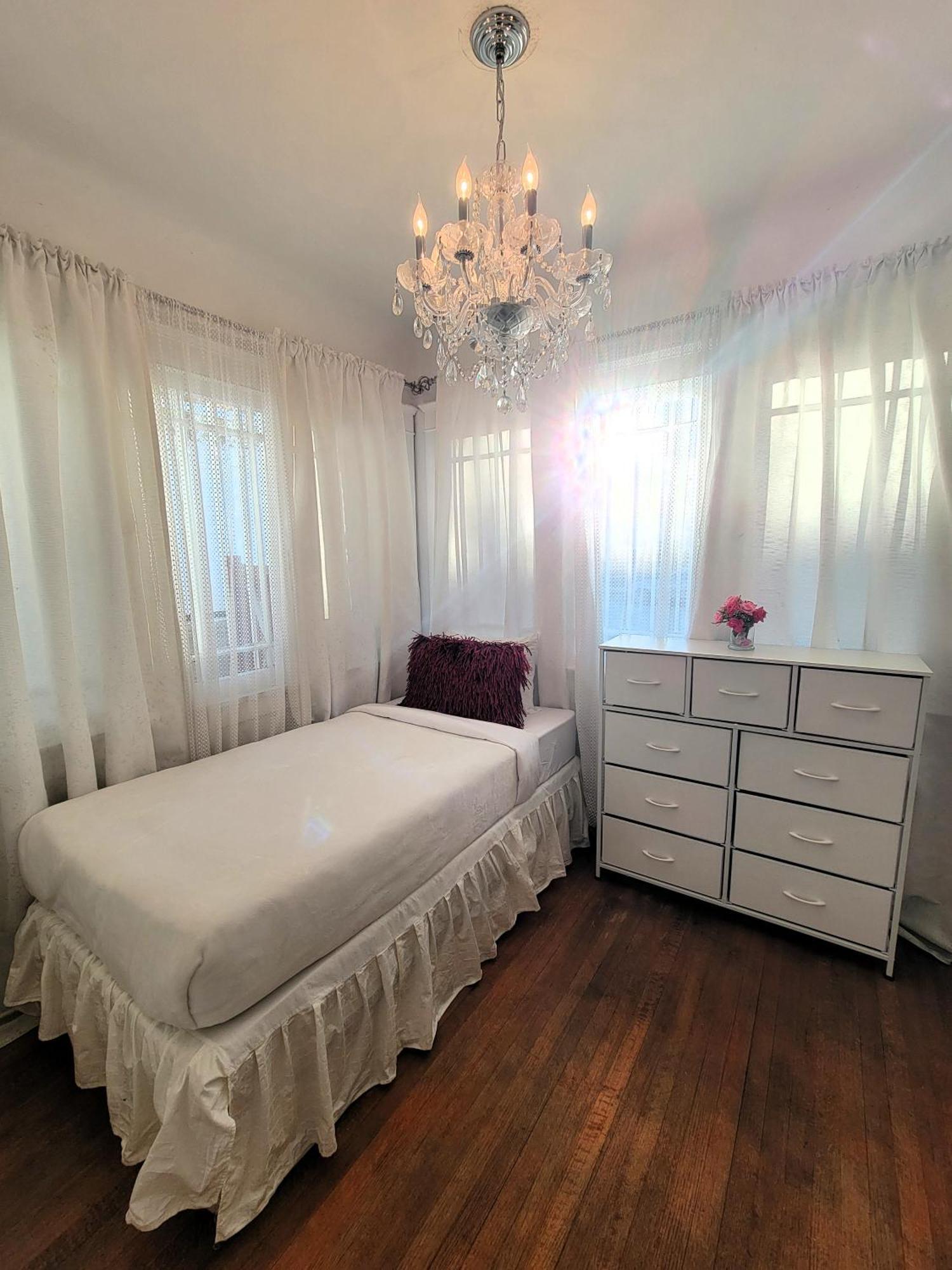 Ferienhaus Spacious 5br Private 5 Minutes To Rodeo Drive With Hot Tub Spacious Backyard Parking Los Angeles